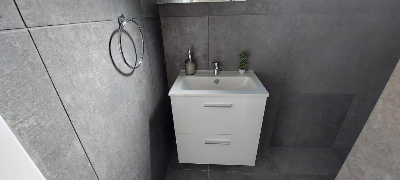 Eleantre Holiday Apartments Пафос Екстериор снимка